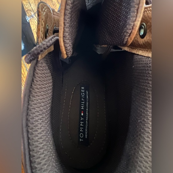 NEW WITH TAG | Men’s Padded Memory Foam Tommy Hilfiger Duck Boots (Size 11) - Picture 6 of 7